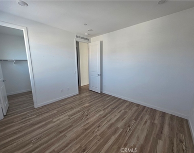 2860 Sapphire Road - Photo Thumbnail 13