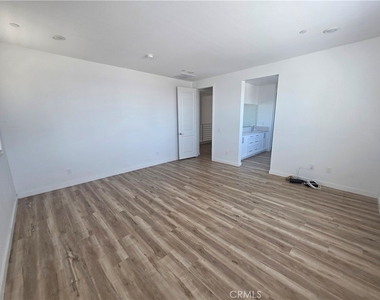 2860 Sapphire Road - Photo Thumbnail 10