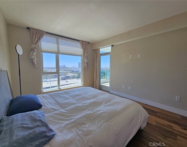 3131 Michelson - Photo Thumbnail 14