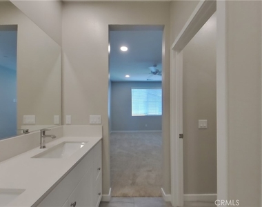 24641 Tesoro Court - Photo Thumbnail 8