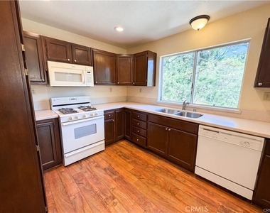 21778 Ridge - Photo Thumbnail 5