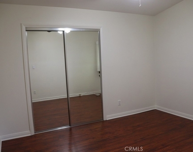 22942 Leadwell - Photo Thumbnail 22