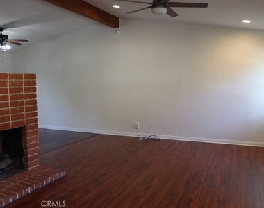 22942 Leadwell - Photo Thumbnail 13