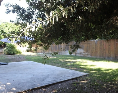 22942 Leadwell - Photo Thumbnail 25