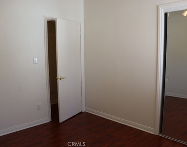 22942 Leadwell - Photo Thumbnail 19