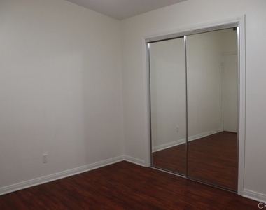22942 Leadwell - Photo Thumbnail 23