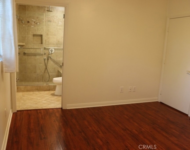 22942 Leadwell - Photo Thumbnail 21
