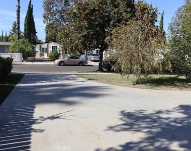 22942 Leadwell - Photo Thumbnail 11