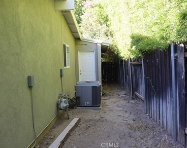 22942 Leadwell - Photo Thumbnail 31