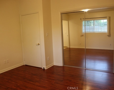22942 Leadwell - Photo Thumbnail 20