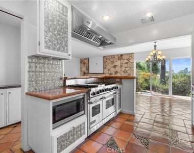 11064 Mcbroom - Photo Thumbnail 2