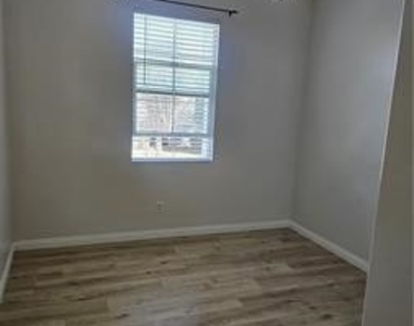 4206 Vahan Court - Photo Thumbnail 10
