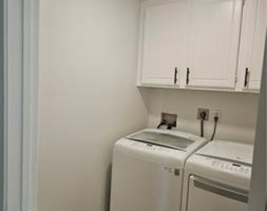 4206 Vahan Court - Photo Thumbnail 5