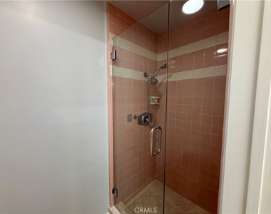 1344 N Martel Avenue - Photo Thumbnail 14