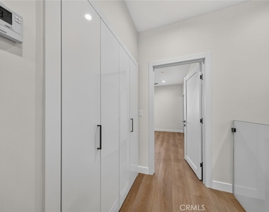 7942 Ethel Avenue - Photo Thumbnail 23