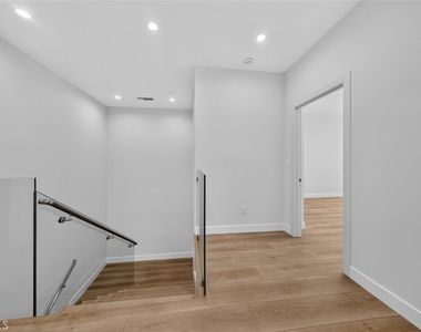 7942 Ethel Avenue - Photo Thumbnail 27