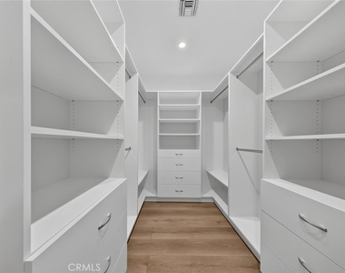 7942 Ethel Avenue - Photo Thumbnail 33