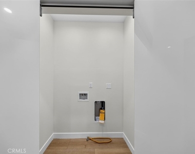 7942 Ethel Avenue - Photo Thumbnail 47