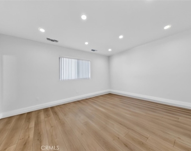 7942 Ethel Avenue - Photo Thumbnail 5