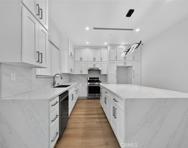 7942 Ethel Avenue - Photo Thumbnail 15