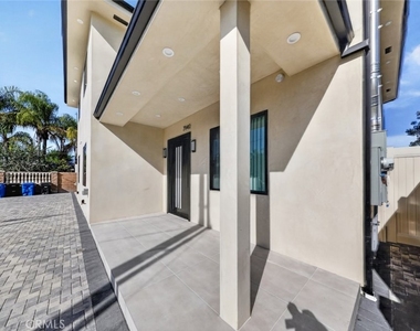 7940 Ethel Avenue - Photo Thumbnail 29