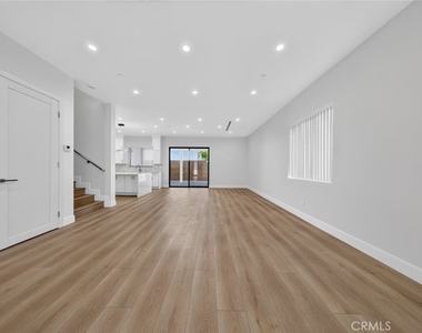 7940 Ethel Avenue - Photo Thumbnail 9