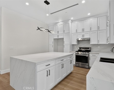 7940 Ethel Avenue - Photo Thumbnail 23