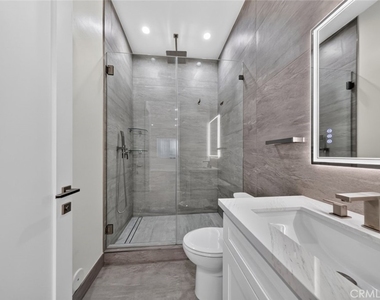 7940 Ethel Avenue - Photo Thumbnail 11