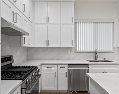 7940 Ethel Avenue - Photo Thumbnail 18