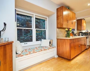 2597 Dearborn Drive - Photo Thumbnail 15