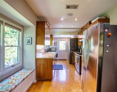 2597 Dearborn Drive - Photo Thumbnail 16