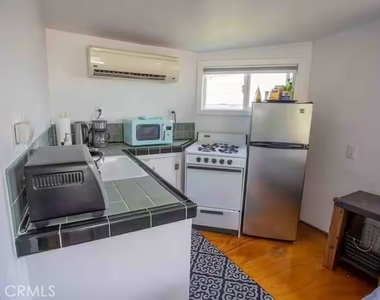 2597 Dearborn Drive - Photo Thumbnail 30