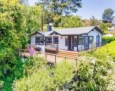 2597 Dearborn Drive - Photo Thumbnail 32