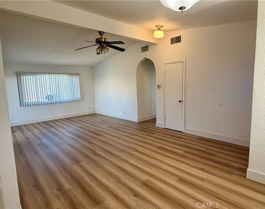 1016 W Avenue J14 - Photo Thumbnail 5