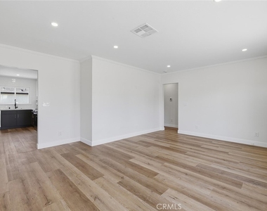 11331 Pioneer Boulevard - Photo Thumbnail 13