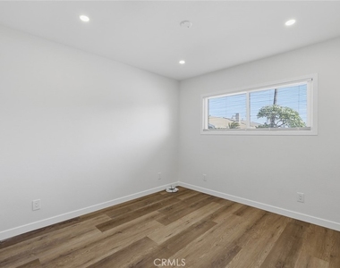 11331 Pioneer Boulevard - Photo Thumbnail 16