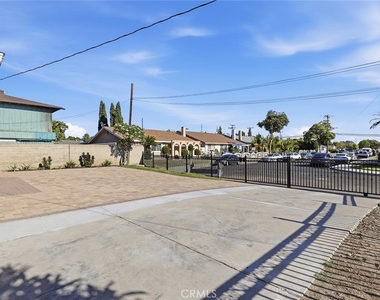 11331 Pioneer Boulevard - Photo Thumbnail 4
