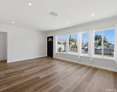 11331 Pioneer Boulevard - Photo Thumbnail 7