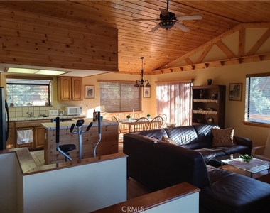 15329 Acacia Way - Photo Thumbnail 6