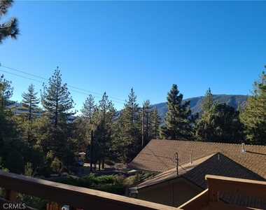 15329 Acacia Way - Photo Thumbnail 5
