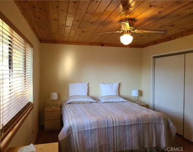15329 Acacia Way - Photo Thumbnail 12