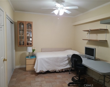 15329 Acacia Way - Photo Thumbnail 20