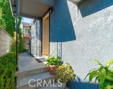 3813 College - Photo Thumbnail 1