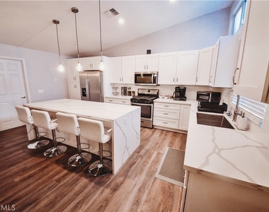 82518 Bogart Drive - Photo Thumbnail 4