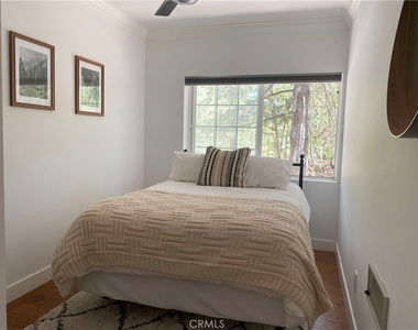 939 Canyon Spur - Photo Thumbnail 11