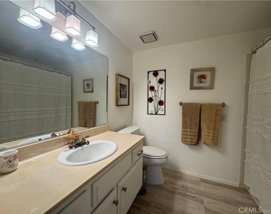 2512 E Willow - Photo Thumbnail 15