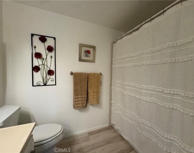 2512 E Willow - Photo Thumbnail 16
