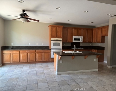 13946 Topeka Ct - Photo Thumbnail 7