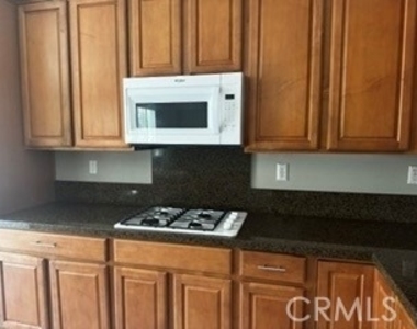13946 Topeka Ct - Photo Thumbnail 8