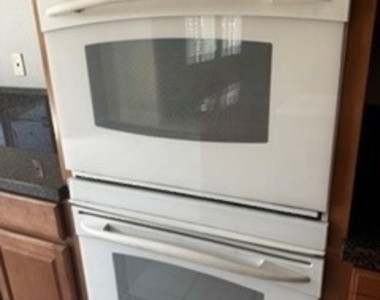 13946 Topeka Ct - Photo Thumbnail 10